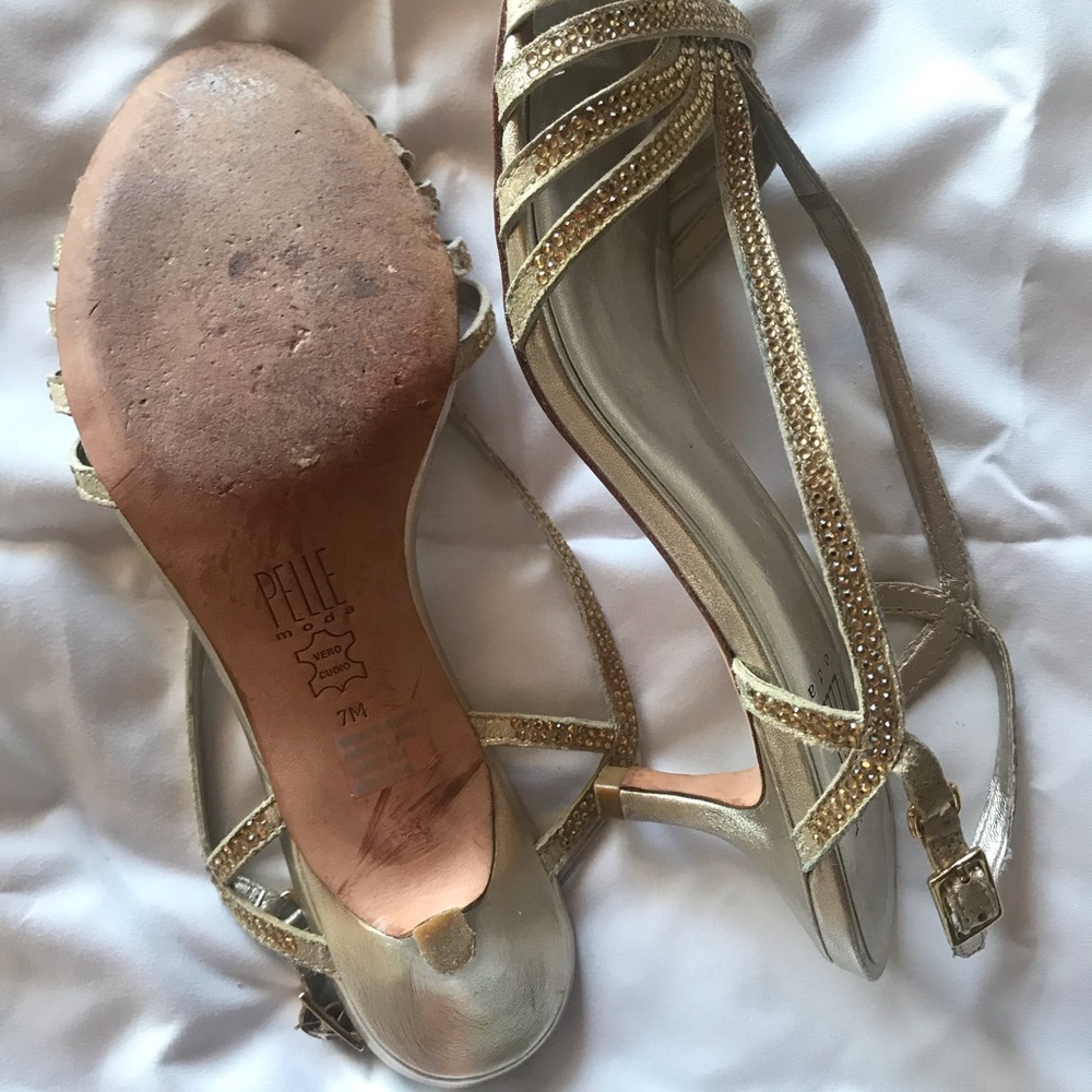 Shoes - Picture 3 of 4